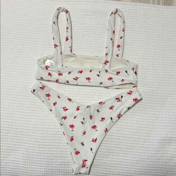 Onia x WeWoreWhat Dahlia Rosebud bikini set xs - Picture 2 of 5